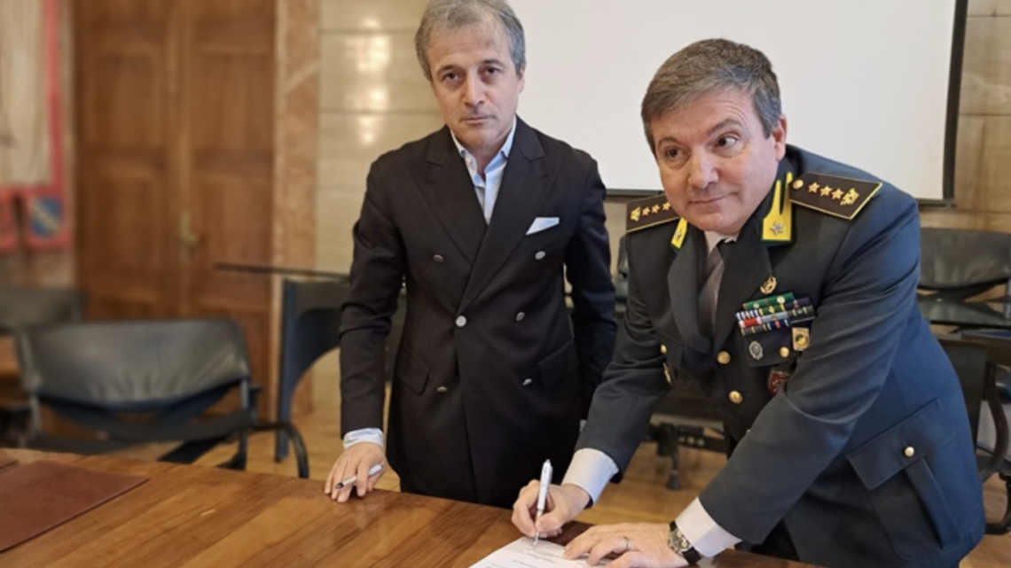 FIRMATO A PALAZZO BAZZANI IL PROTOCOLLO D’INTESA PROVINCIA-GUARDIA DI FINANZA PER LA TUTELA DELLE RISORSE DEL PNRR
