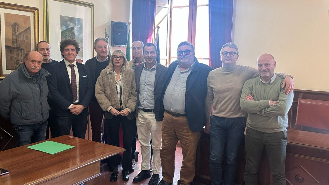 PARCO DEL MONTE CUCCO: INCONTRO TRA L’ASSESSORA MELONI, IL CONSIGLIERE REGIONALE CRISTIAN BETTI E SINDACI DEL TERRITORIO