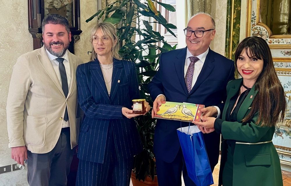UMBRIA E SLOVENIA UNITE DA UNA VISIONE EUROPEA SOSTENIBILE: LA PRESIDENTE PROIETTI INCONTRA L’AMBASCIATORE LONGAR A PALAZZO DONINI