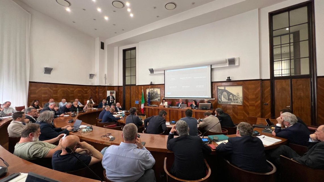 AST TERNI, L’AZIENDA HA PRESENTATO AL MIMIT IL PIANO INDUSTRIALE. ENTRO LA FINE DI MAGGIO LA FIRMA DELL’ACCORDO DI PROGRAMMA. PRESIDENTE PROIETTI: “PORTEREMO A TERMINE L’ACCORDO PER FAR RIPARTIRE TERNI E IL SUO SISTEMA PRODUTTIVO”