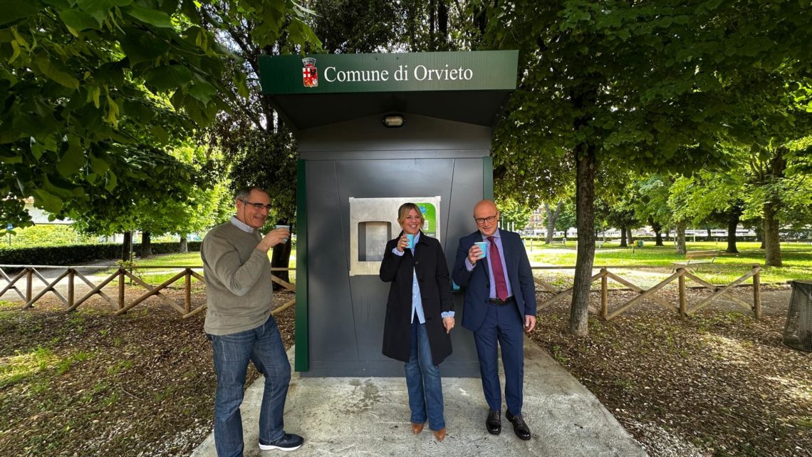 A ORVIETO SCALO LA NUOVA CASA DELL’ACQUA, IN UN ANNO IN CITTÀ “RISPARMIATE” NOVE TONNELLATE DI PLASTICA