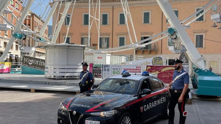 TERNI – 21ENNE RAPINATO IN CENTRO DEL PROPRIO CELLULARE, 19ENNE ARRESTATA DAI CARABINIERI.