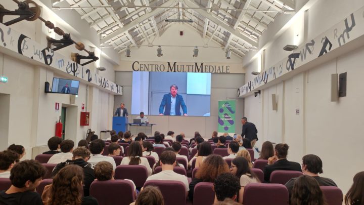 “GENERAZIONE DI FUTURO”: PREMIATI I VINCITORI DELLA CHALLENGE PROMOSSA DA REGIONE UMBRIA E SVILUPPUMBRIA. CINQUE SCUOLE, 18 CLASSI, 450 STUDENTESSE E STUDENTI HANNO RISPOSTO CON INNOVATIVI PROGETTI DI BUSINESS