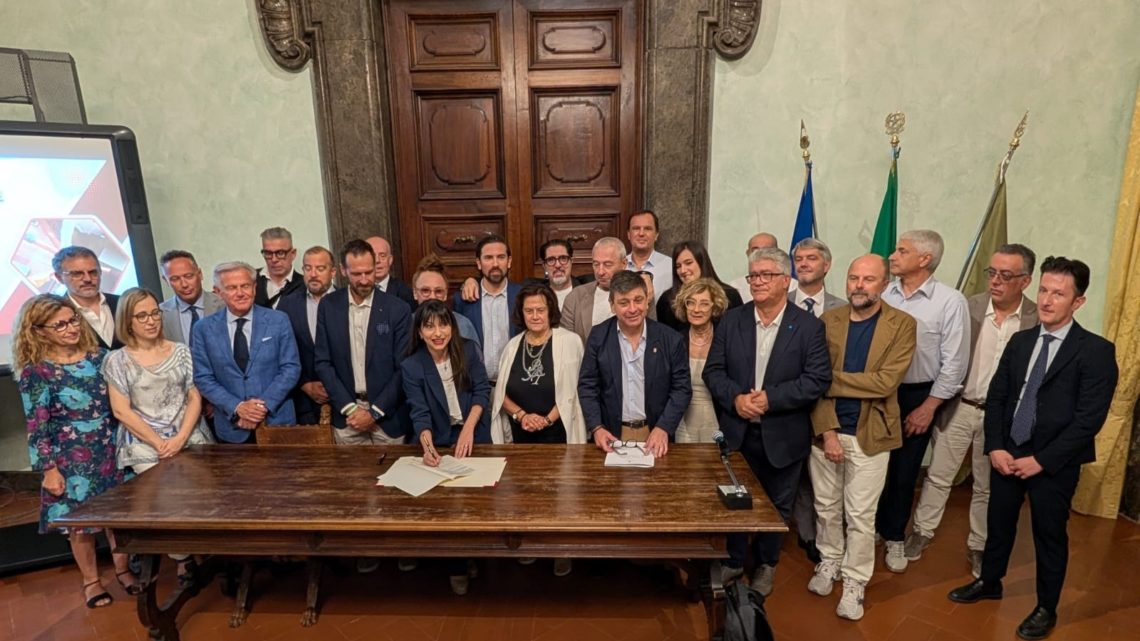 FIRMATO A PALAZZO DONINI L’ACCORDO FINALIZZATO ALL’INSERIMENTO LAVORATIVO DELLE PERSONE CON DISABILITÀ. LA PRESIDENTE PROIETTI: “ACCOGLIERE NEL MONDO DEL LAVORO QUESTE PERSONE FA CRESCERE LE AZIENDE E LE NOSTRE COMUNITÀ”
