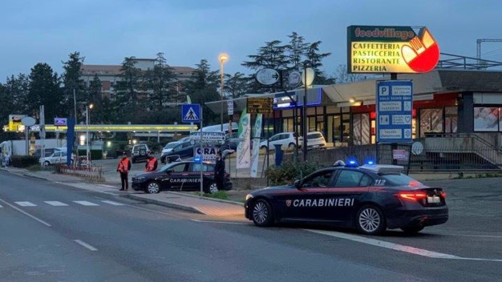 ORVIETO – COLPI IN SERIE TRA SUPERMERCATI E NEGOZI, QUATTRO STRANIERI DENUNCIATI DAI CARABINIERI.