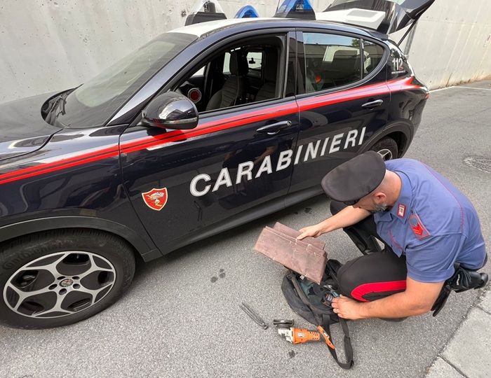 TERNI – ASPORTATE PLUVIALI ALL’INTERNO DI UNA SCUOLA: ARRESTATO 20ENNE STRANIERO. 