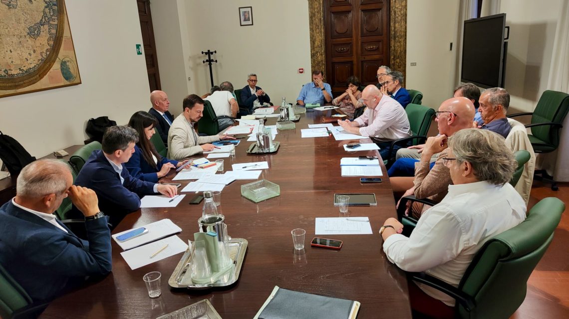 PRIMO TAVOLO REGIONE-PROVINCE, LA PRESIDENTE PROIETTI: “OGGI SI APRE UN NUOVO CORSO, LE PROVINCE SONO ALLEATE DALL’ENORME POTENZIALE E NOI VOGLIAMO VALORIZZARLE”
