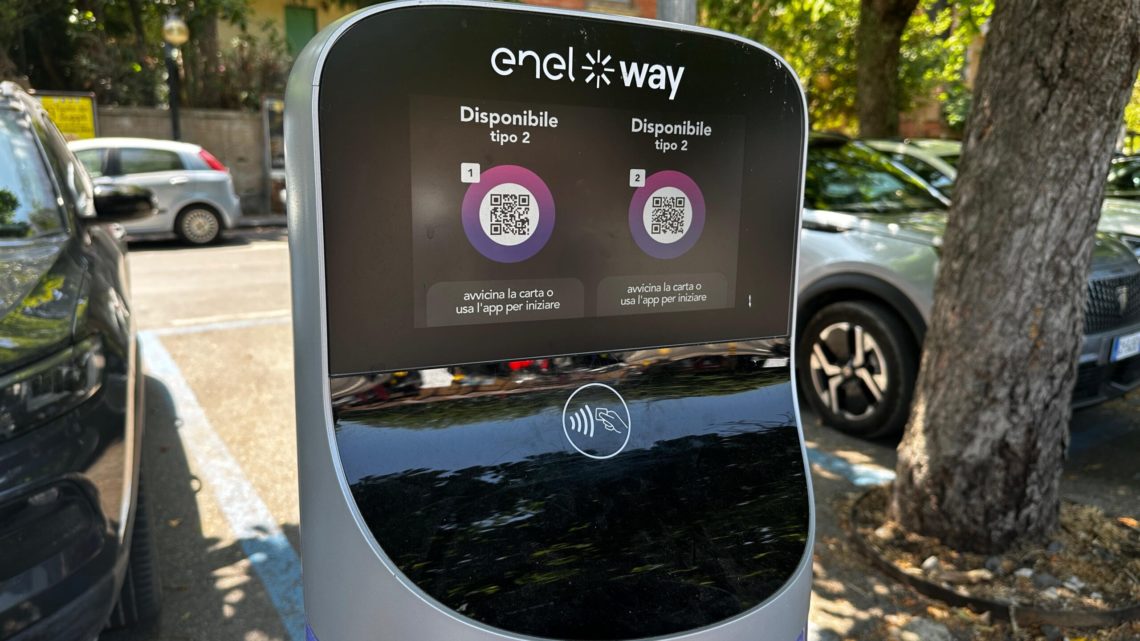 ENTRATA IN FUNZIONE LA NUOVA STAZIONE DI RICARICA PER AUTO ELETTRICHE IN PIAZZA CAHEN AD ORVIETO