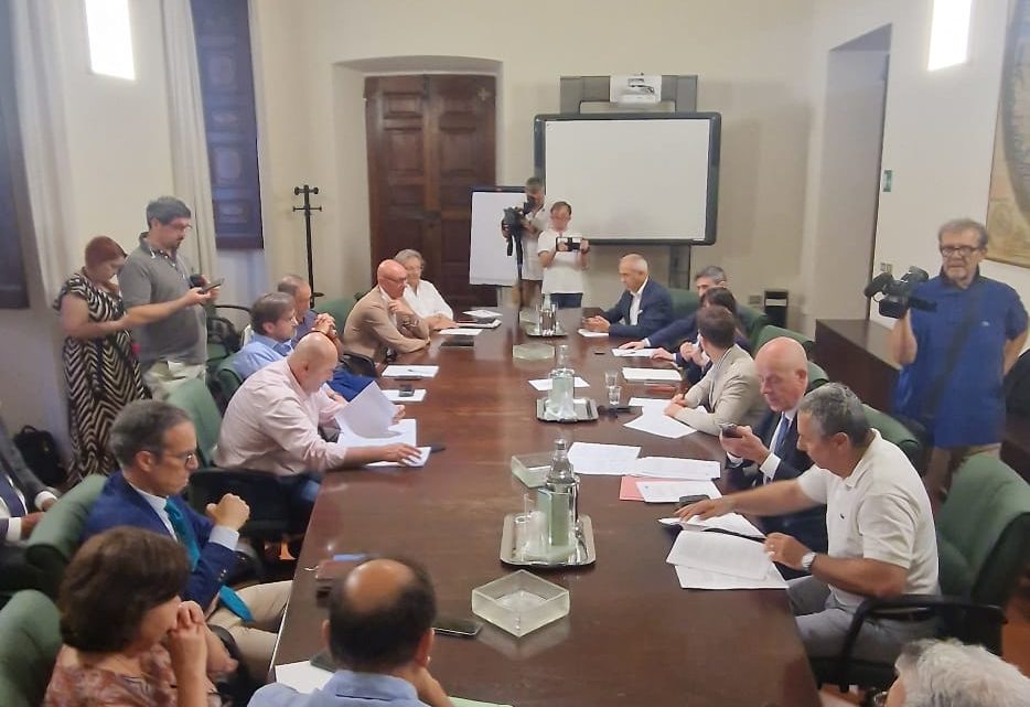 INCONTRO REGIONE PROVINCE. LA PRESIDENTE PROIETTI INCONTRA PRESCIUTTI E BANDECCHI. PRESCIUTTI: “L’INCONTRO SEGNA UNA NUOVA FASE DI DIALOGO FRA ISTITUZIONI”