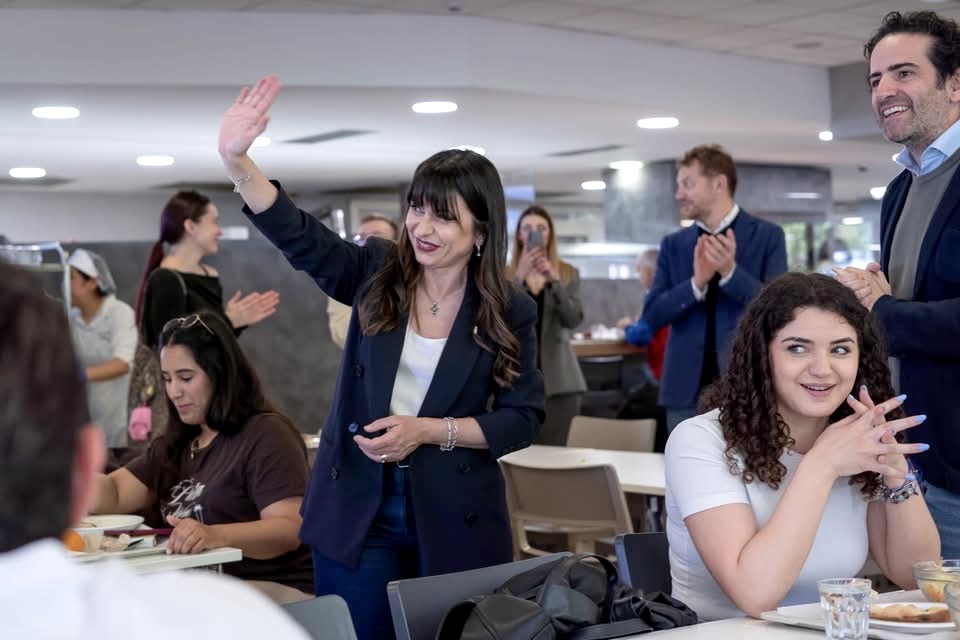 ADISU, LA PRESIDENTE PROIETTI VISITA LA STRUTTURA DI PERUGIA ACCOLTA DALL’ AMMINISTRATORE LEONELLI: “DIRITTO ALLO STUDIO LEVA DI EQUITÀ PER I GIOVANI, CRESCITA PER LA CITTÀ E COESIONE SOCIALE”
