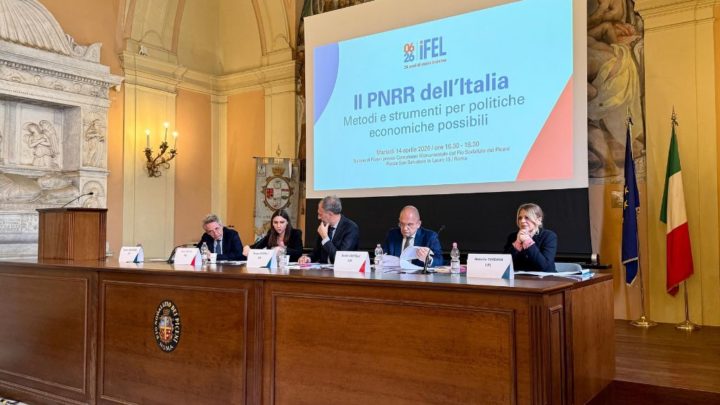 «INVESTIMENTI SUI COMUNI, RISORSE PER LA GESTIONE E PIÙ FLESSIBILITÀ PER COSTRUIRE UN PAESE CHE FUNZIONI ANCHE SENZA PNRR»