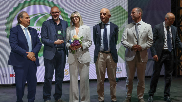 OSCAR ITALIANO DEL CICLOTURISMO 2026, L’UMBRIA VINCE CON LA CICLOVIA DEL TRASIMENO. MELONI: “UN PREMIO ALLA NOSTRA VISIONE DI TURISMO LENTO, ACCESSIBILE E SOSTENIBILE”.