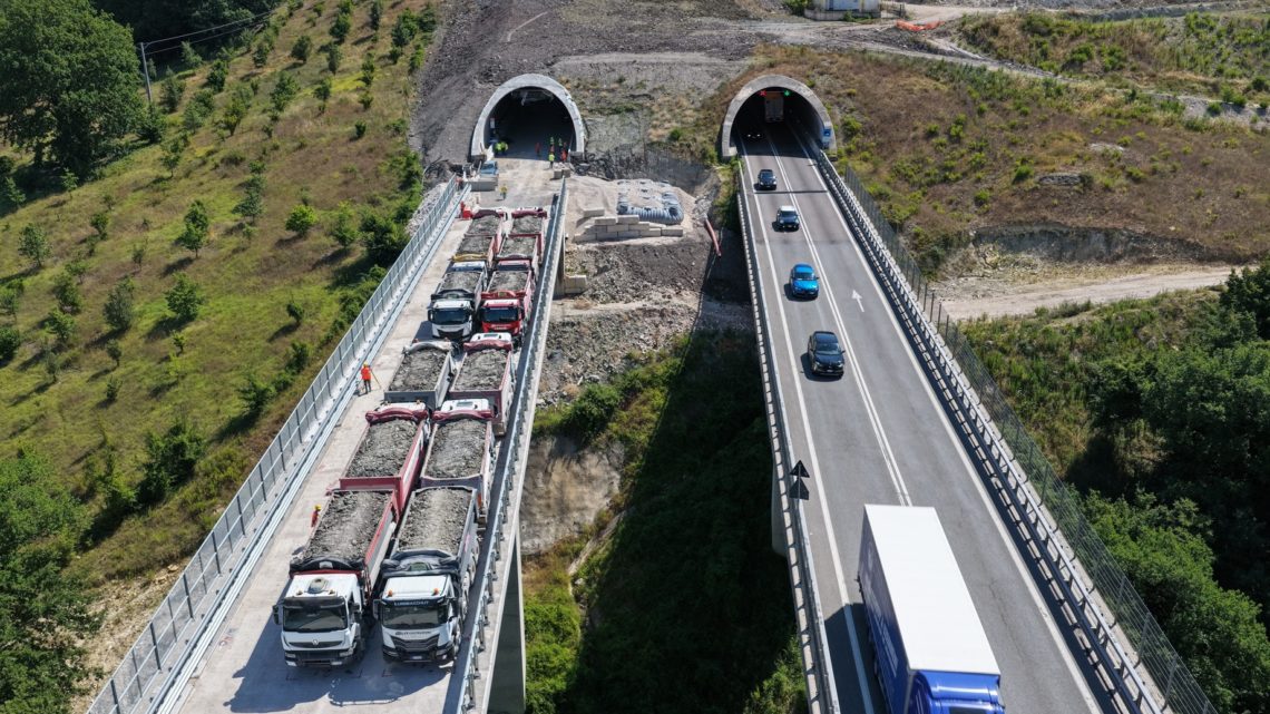 UMBRIA, ANAS: PROVE DI CARICO SUI NUOVI VIADOTTI DELLA SS318 “DI VALFABBRICA” (PERUGIA-ANCONA)
